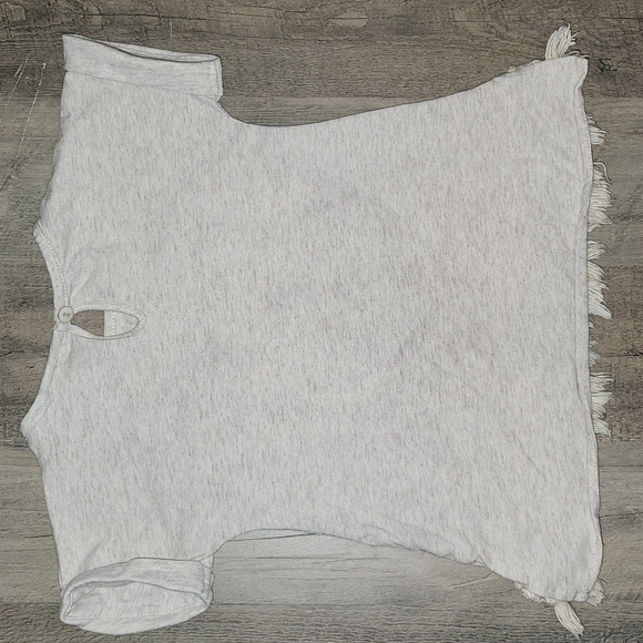 EMILY ROSE Cream Short Sleeve Tee with Owl and Bottom Fringe - Picture 4 of 4